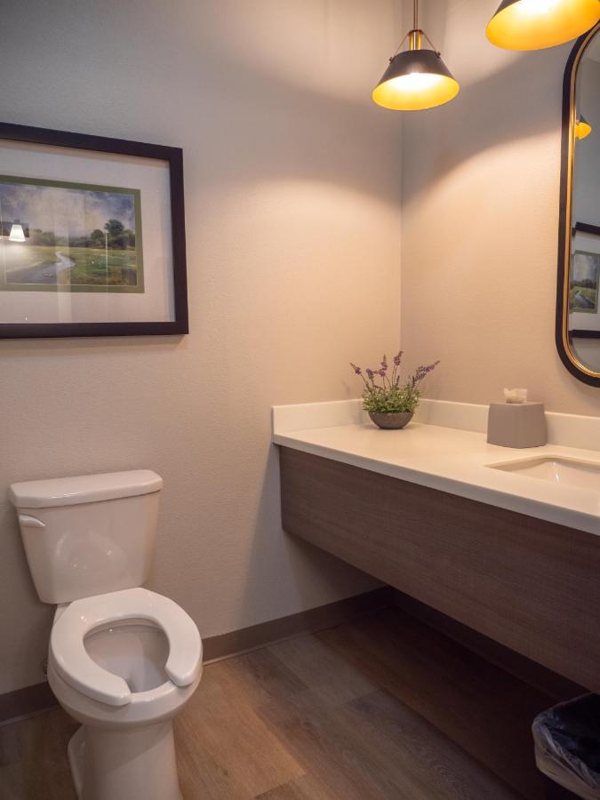 Brady Hotel New Florence Bagian luar foto