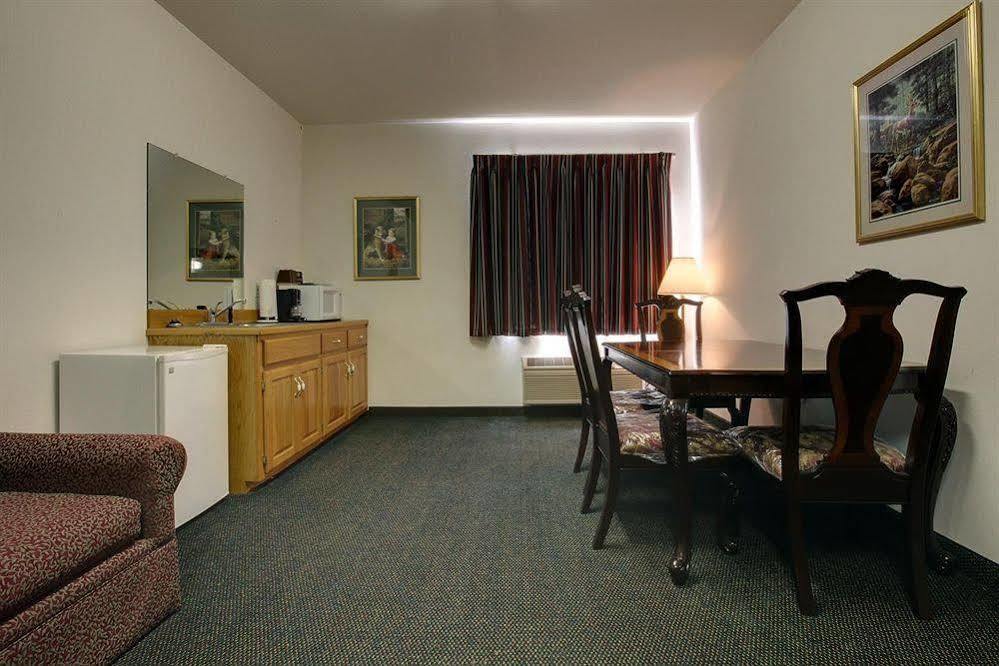 Brady Hotel New Florence Bagian luar foto